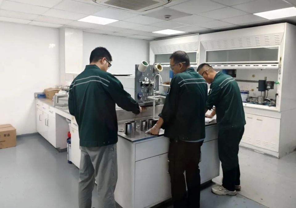 企校聯手攻難關 寶山市專家工作站引領環保材料研發新篇章