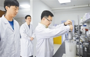 從硅谷到實驗室 一位海歸科學家如何用世界領先的環保材料改變中國制造